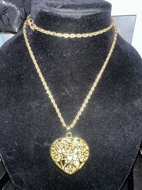 Gold Heart Filigree Pendant Necklace - Women Jewelry